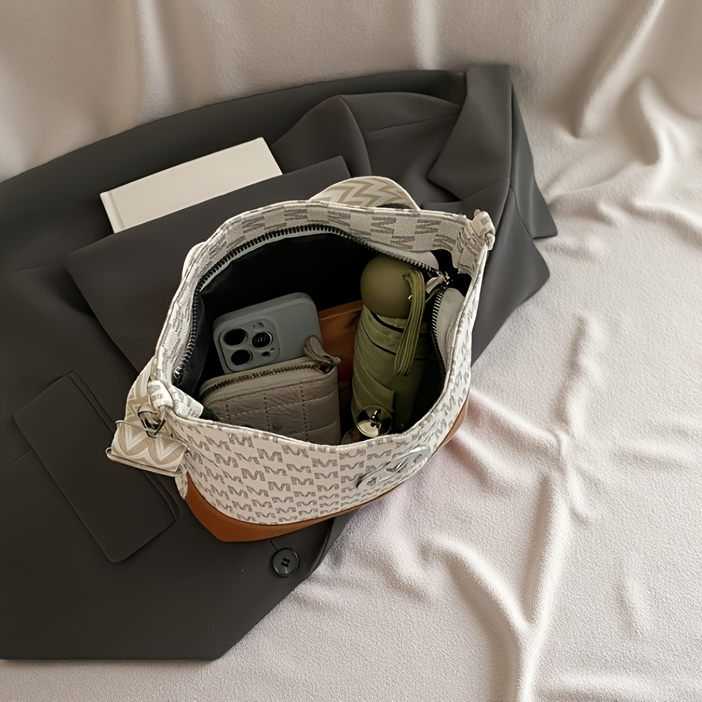 Bolso tote cruzado para mujer, - Leatherwork Essentials reseña y precio